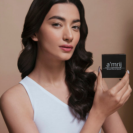 Amrij Cosmetics Ultimate Pro Wet And Dry Compact Powder