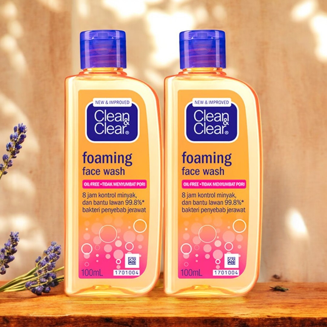 Clean & Clear Essentials Foaming Face Wash 100ml (Twin Pack)